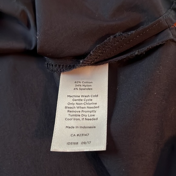 Classic Talbots Navy and White Blouse - Picture 5 of 8